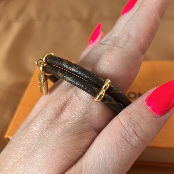 Louis Vuitton Keep It Twice Monogram Bracelet - Picture 5 of 6